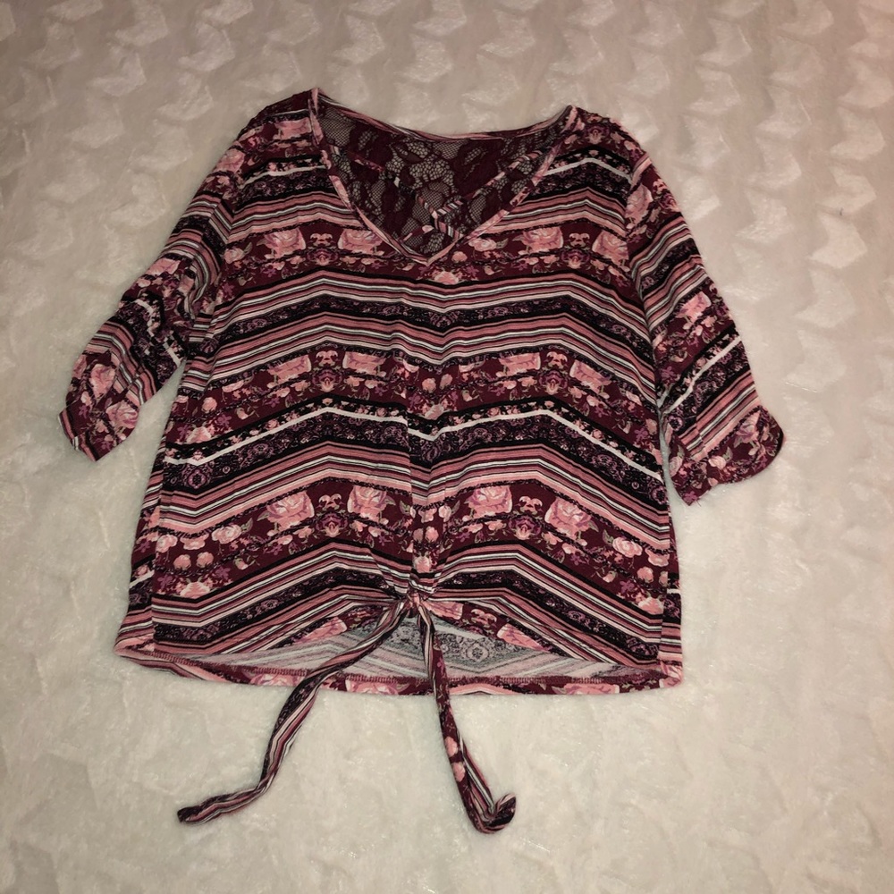 Cute burgundy top